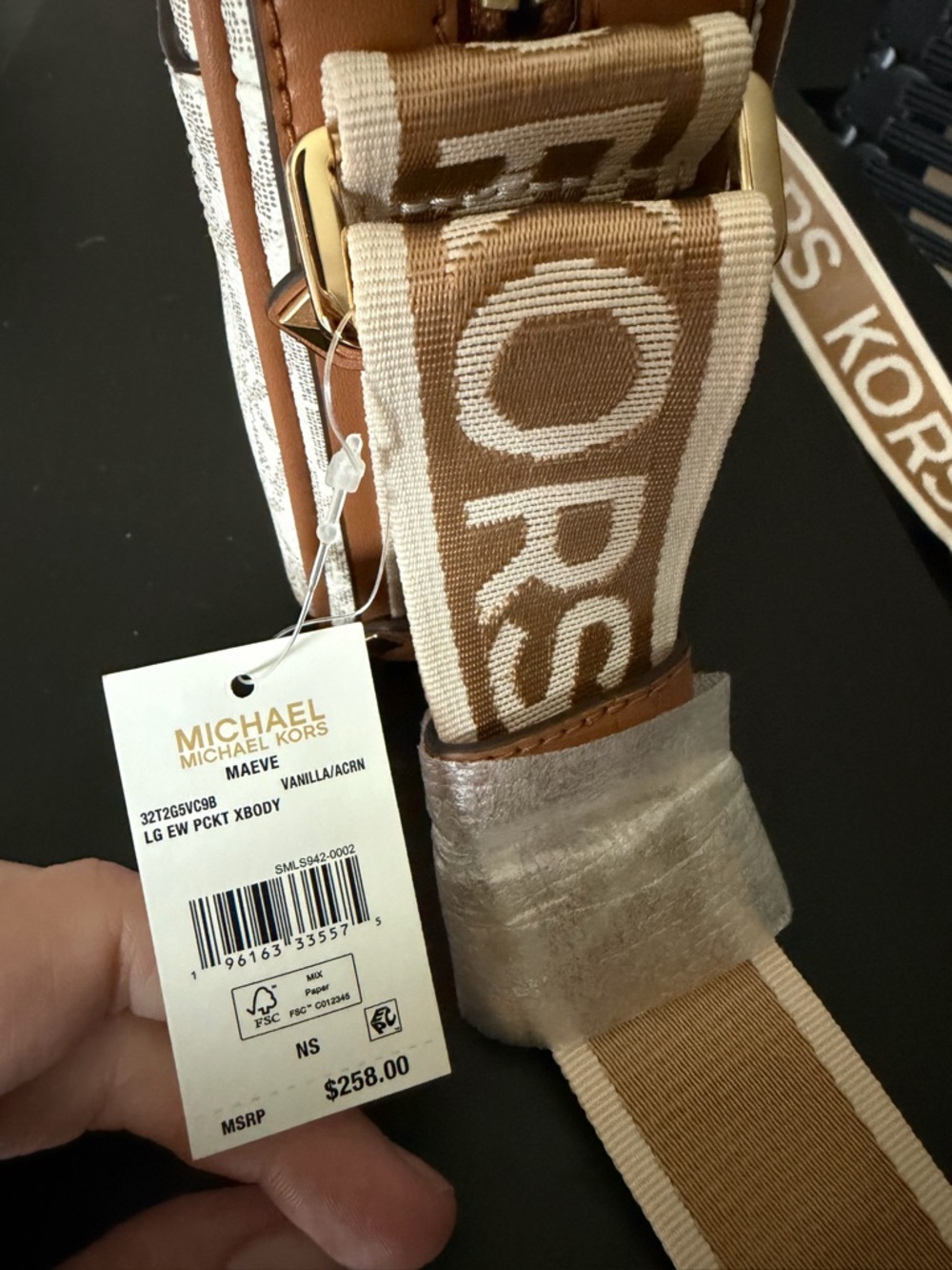 NWT Michael Kors Tan & White Signature Crossbody - Picture 4 of 7